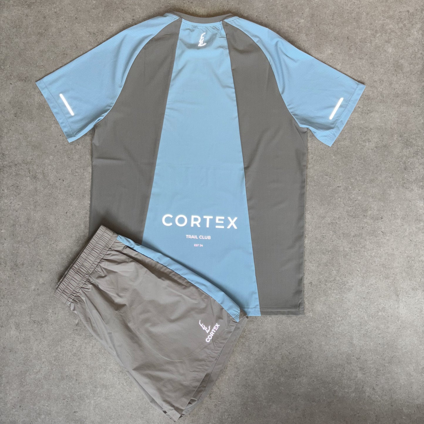 CairnSurge Tee Slate/Skye Blue