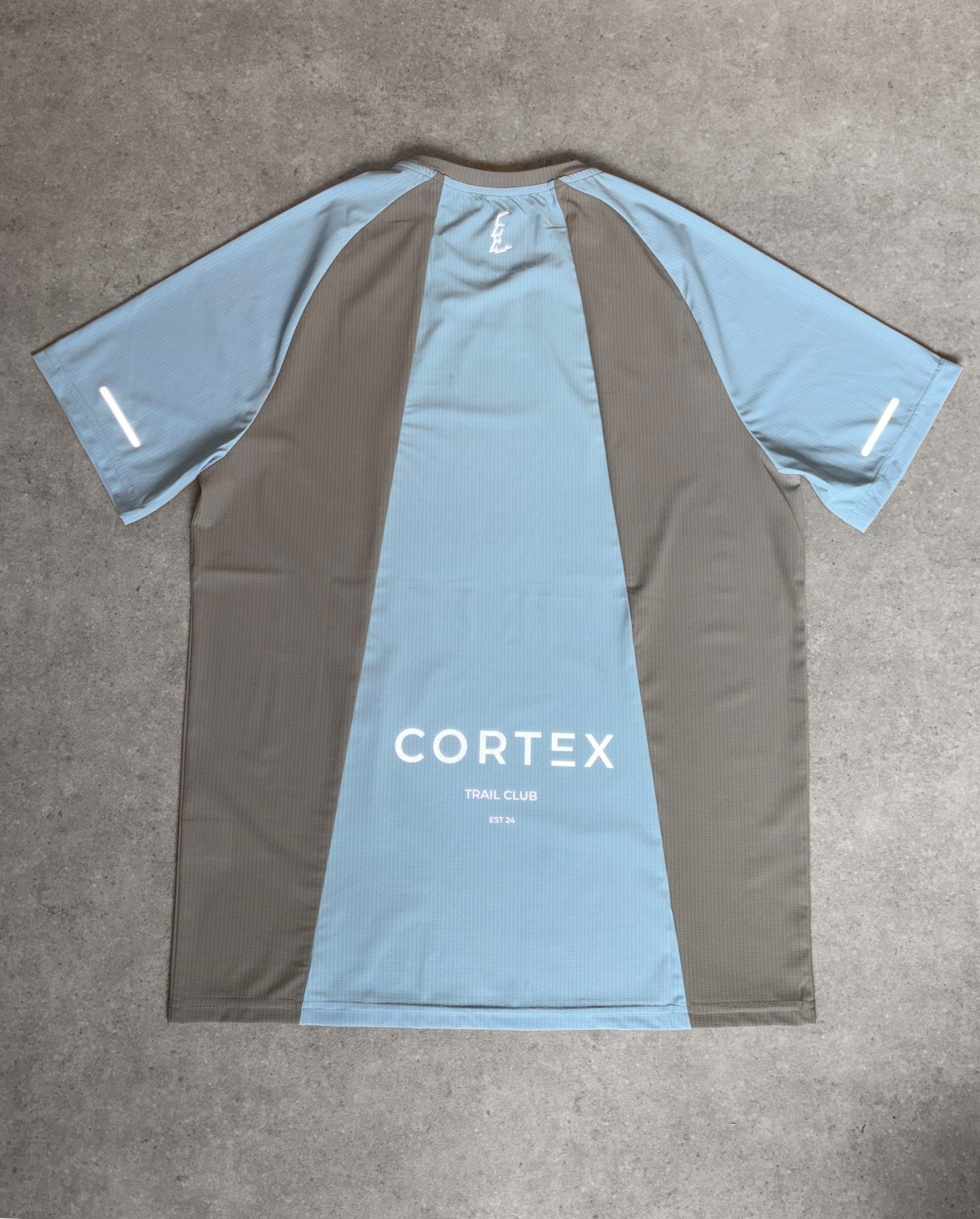 CairnSurge Tee Slate/Skye Blue