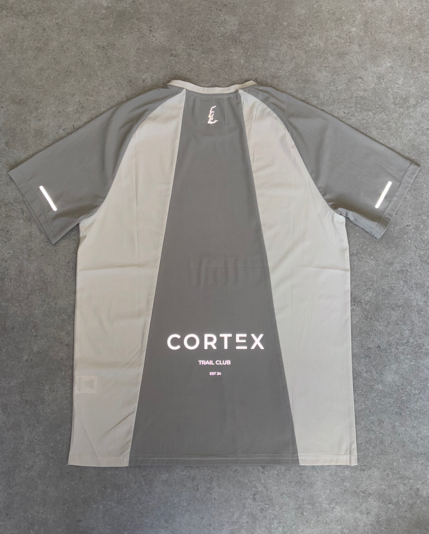 CairnSurge Tee Enoch Sand/Stone
