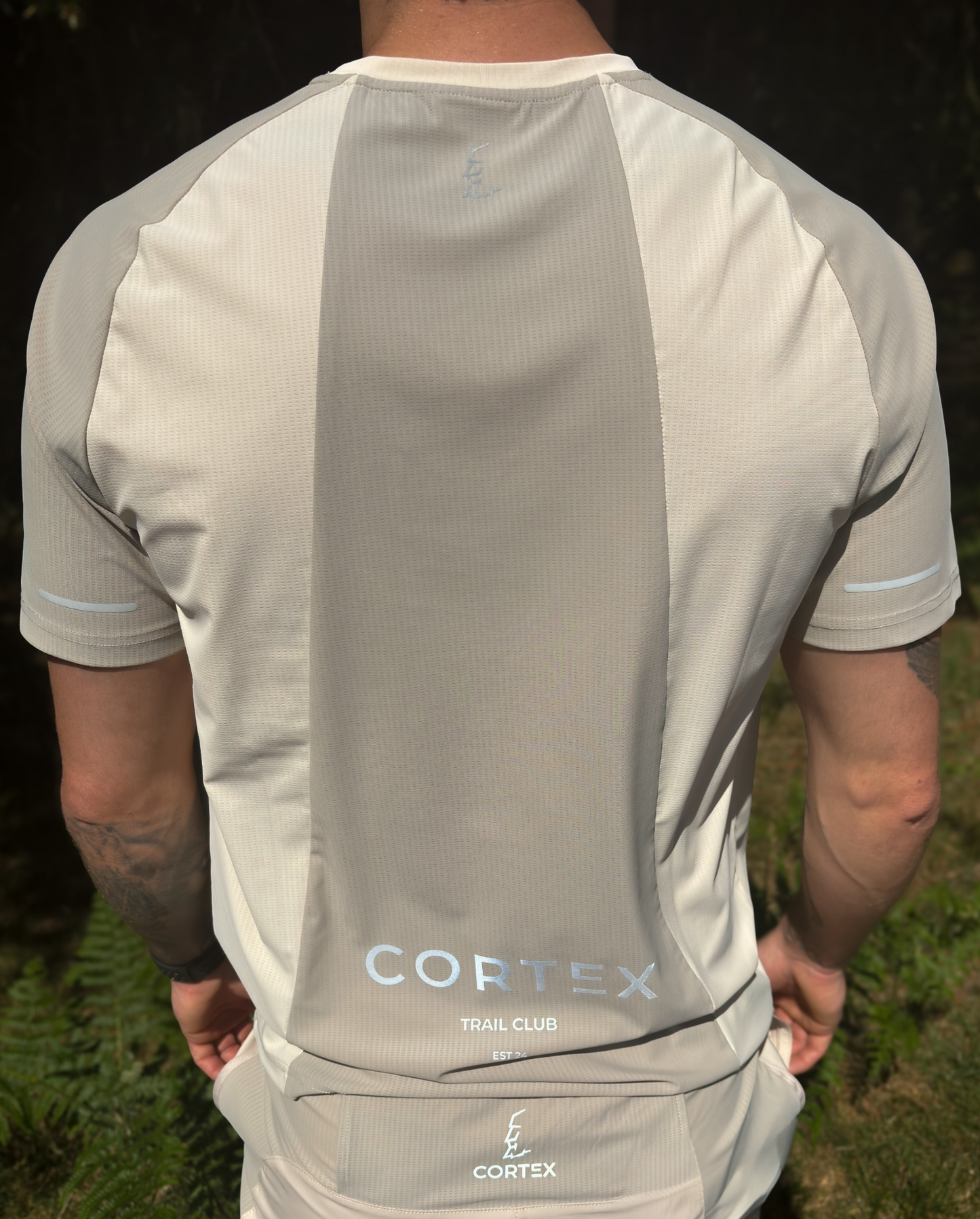 CairnSurge Tee Enoch Sand/Stone