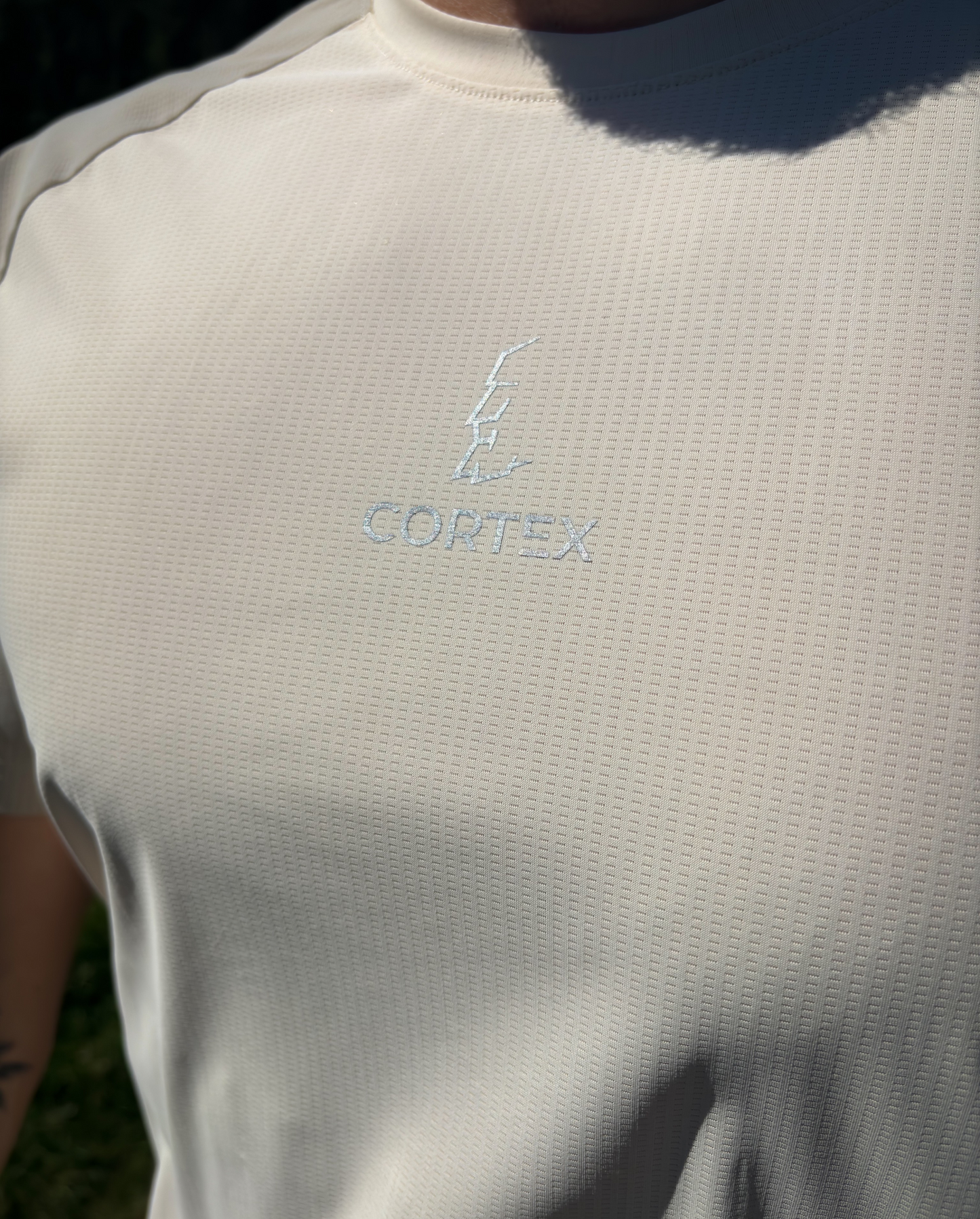 CairnSurge Tee Enoch Sand/Stone