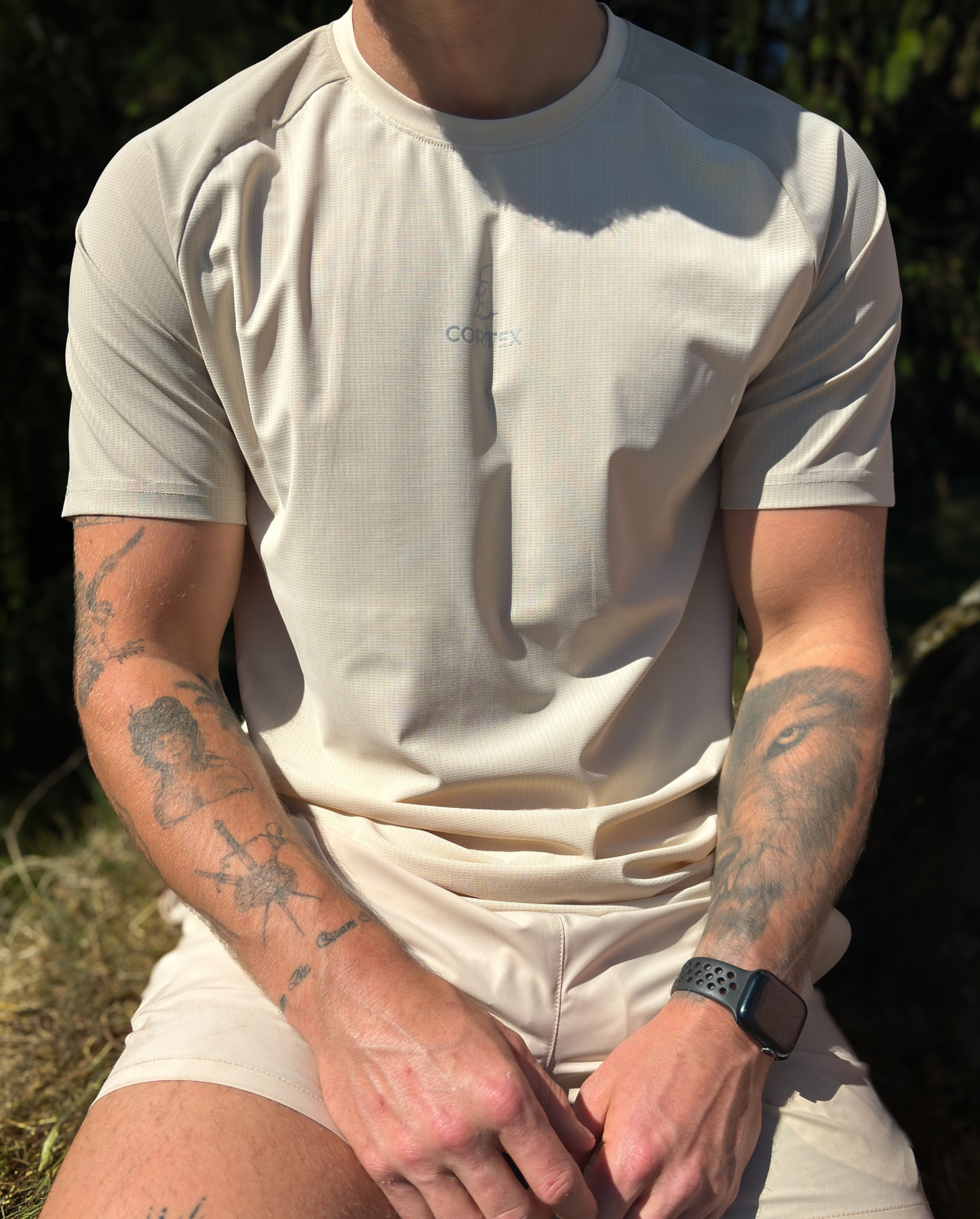 CairnSurge Tee Enoch Sand/Stone